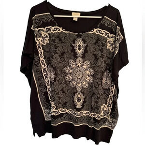 Chicos short sleeve blouse black design size 3.  Travel, office, work women